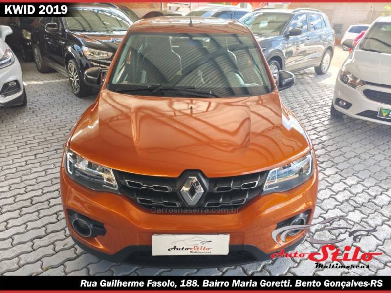 RENAULT - KWID - 2018/2019 - Laranja - R$ 39.900,00