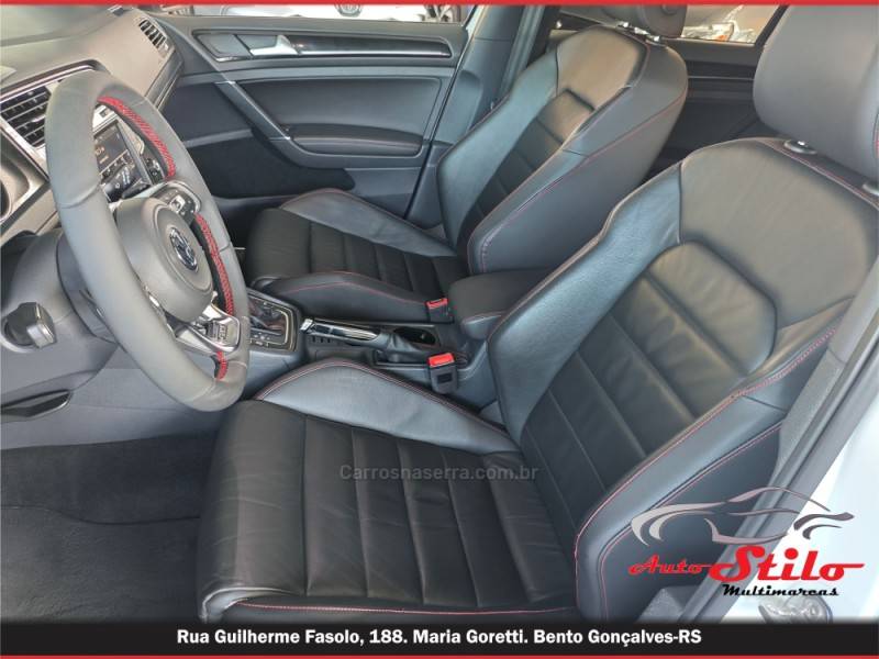 VOLKSWAGEN - GOLF - 2016/2016 - Branca - R$ 154.900,00