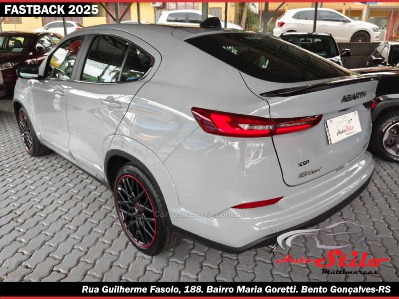 FIAT - FASTBACK - 2025/2025 - Cinza - R$ 148.900,00