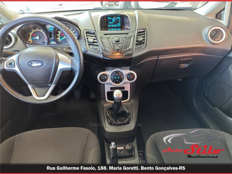 FORD - FIESTA - 2013/2014 - Branca - R$ 42.900,00