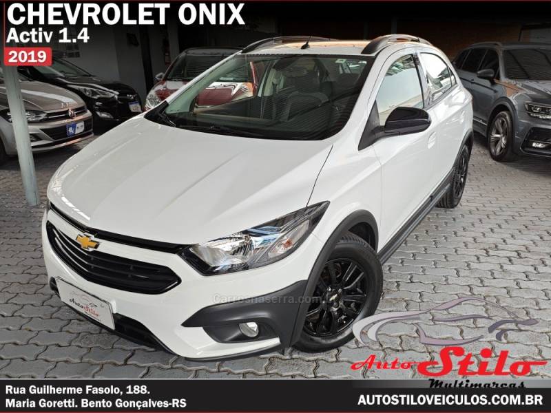 CHEVROLET - ONIX - 2019/2019 - Branca - R$ 71.900,00