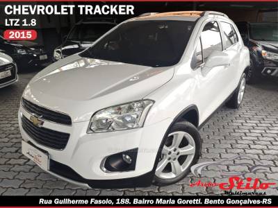 CHEVROLET - TRACKER - 2015/2015 - Branca - R$ 72.900,00