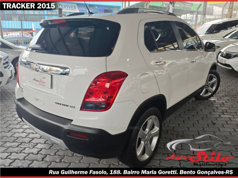 CHEVROLET - TRACKER - 2015/2015 - Branca - R$ 72.900,00
