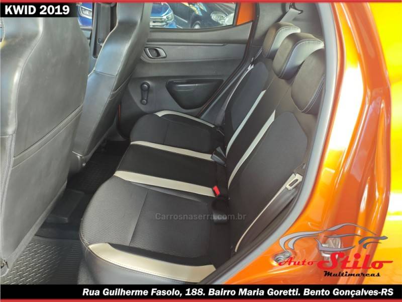 RENAULT - KWID - 2018/2019 - Laranja - R$ 39.900,00
