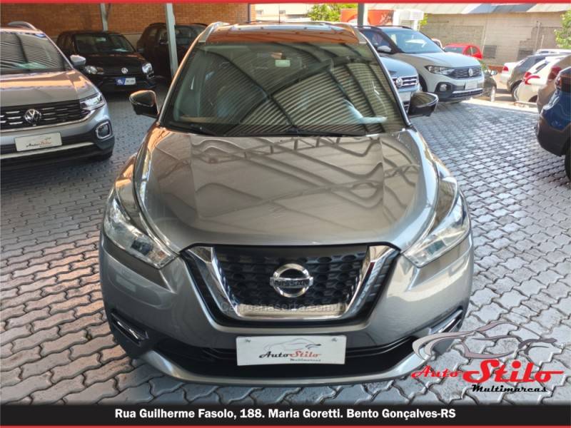 NISSAN - KICKS - 2017/2018 - Cinza - R$ 84.900,00