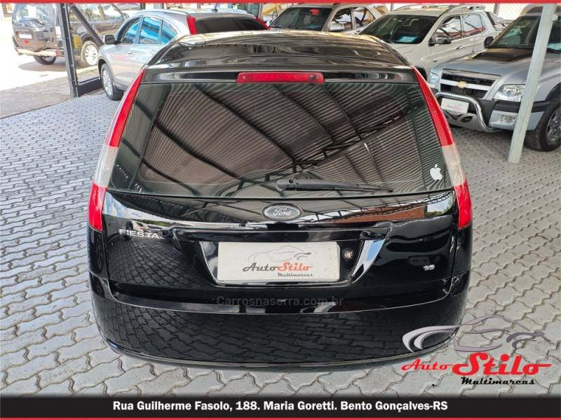 FORD - FIESTA - 2003/2003 - Preta - R$ 21.500,00