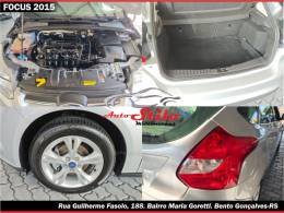FORD - FOCUS - 2014/2015 - Prata - R$ 59.900,00