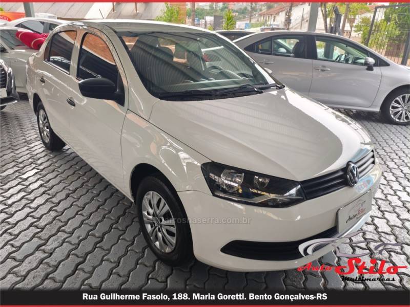 VOLKSWAGEN - VOYAGE - 2015/2016 - Branca - R$ 46.900,00