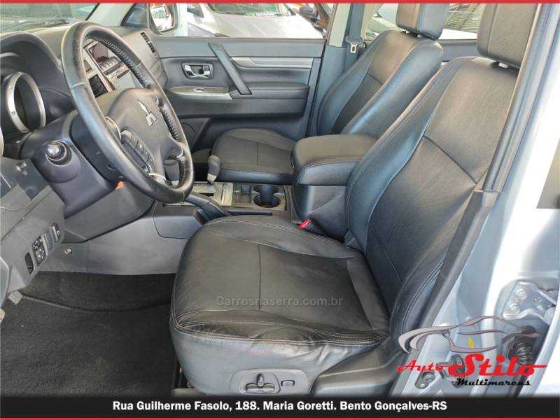 MITSUBISHI - PAJERO FULL - 2015/2016 - Prata - R$ 164.900,00