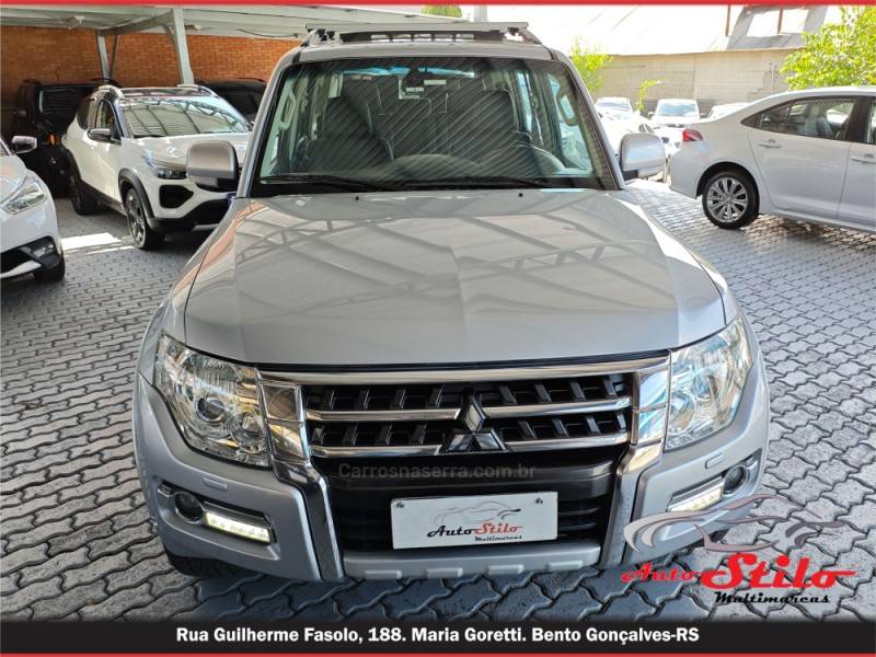 MITSUBISHI - PAJERO - 2015/2016 - Prata - R$ 164.900,00