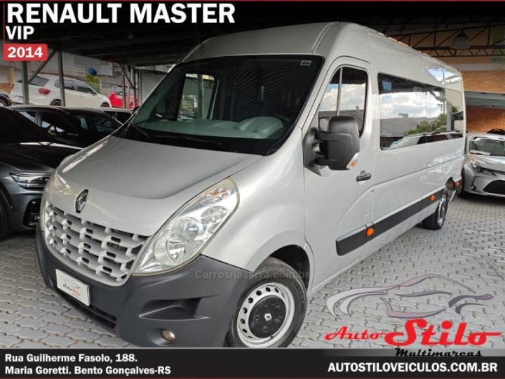 RENAULT - MASTER - 2013/2014 - Prata - R$ 143.900,00