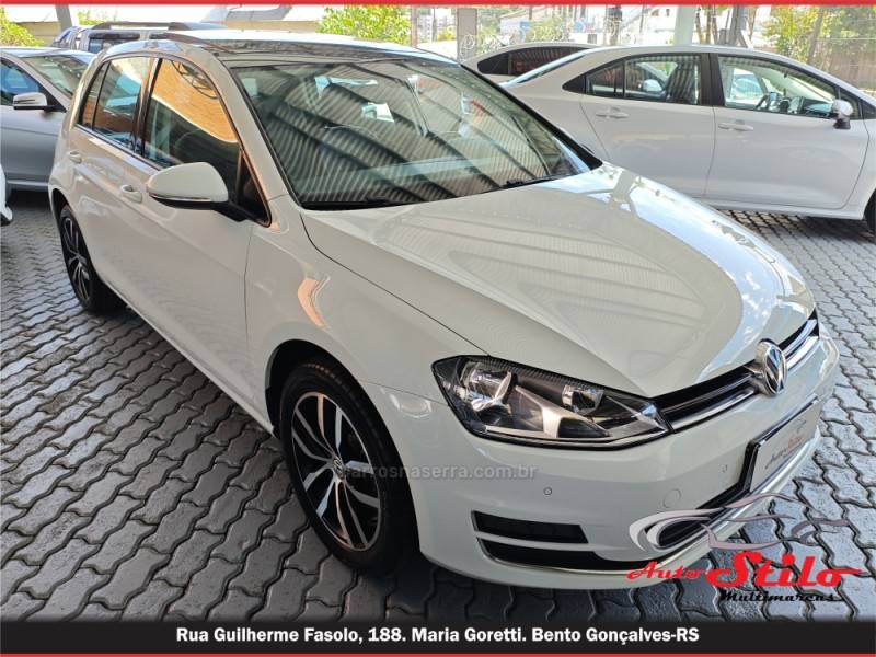 VOLKSWAGEN - GOLF - 2016/2016 - Branca - R$ 97.900,00