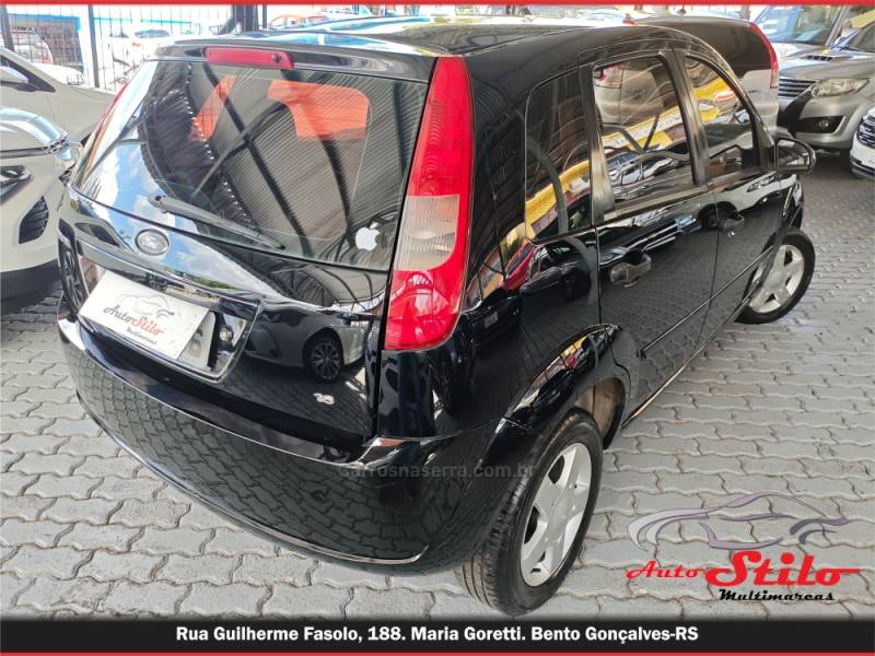FORD - FIESTA - 2003/2003 - Preta - R$ 21.500,00