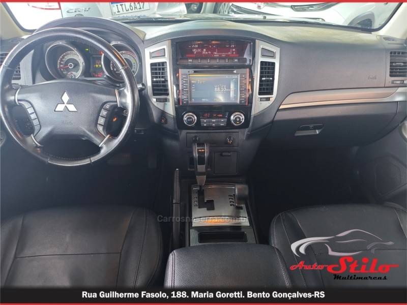 MITSUBISHI - PAJERO - 2014/2015 - Preta - R$ 154.900,00