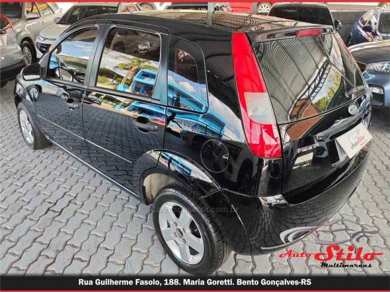 FORD - FIESTA - 2003/2003 - Preta - R$ 21.500,00