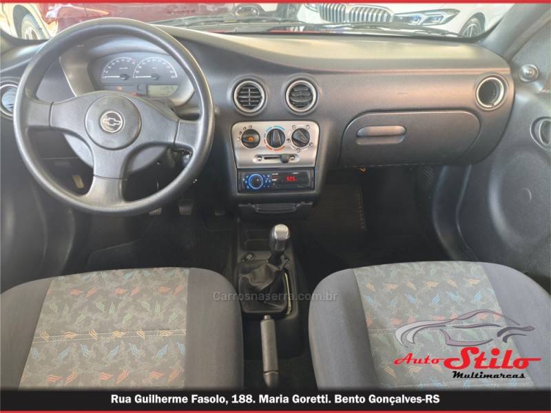 CHEVROLET - CELTA - 2002/2003 - Vermelha - R$ 19.900,00