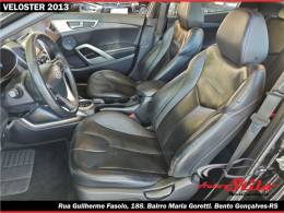 HYUNDAI - VELOSTER - 2012/2013 - Preta - R$ 65.900,00
