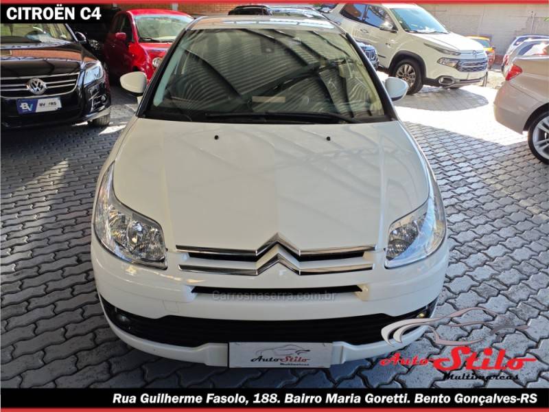 CITROËN - C4 - 2010/2011 - Branca - R$ 30.650,00