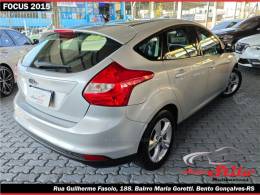 FORD - FOCUS - 2014/2015 - Prata - R$ 59.900,00