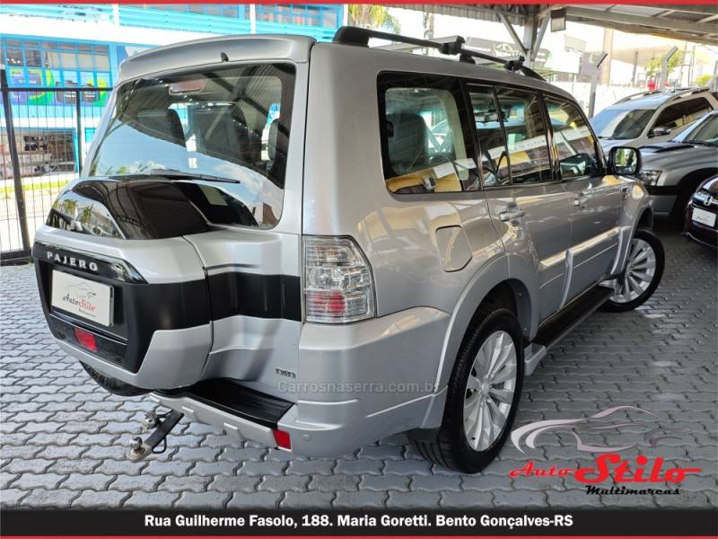 MITSUBISHI - PAJERO FULL - 2015/2016 - Prata - R$ 164.900,00