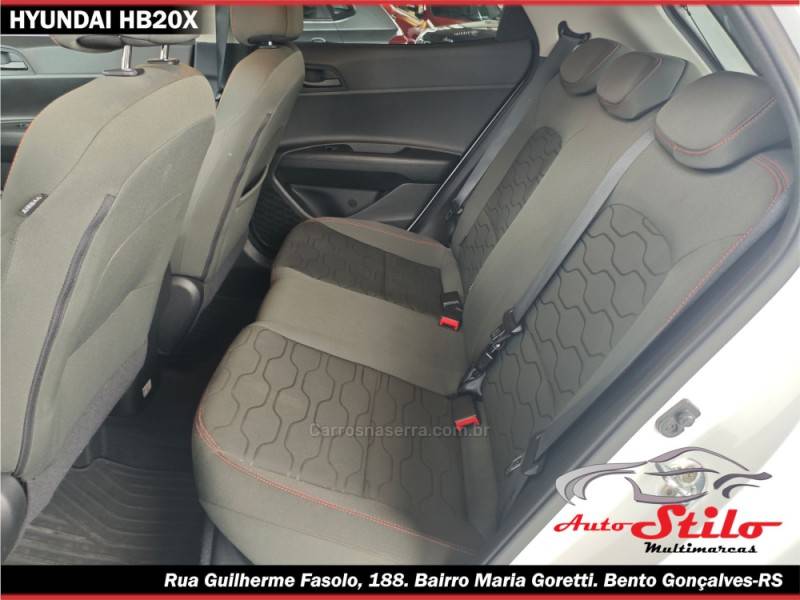 HYUNDAI - HB20X - 2021/2022 - Branca - R$ 84.900,00