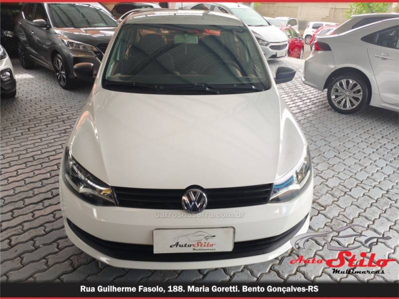 VOLKSWAGEN - VOYAGE - 2015/2016 - Branca - R$ 46.900,00