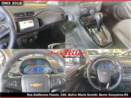 CHEVROLET - ONIX - 2017/2018 - Branca - R$ 68.900,00
