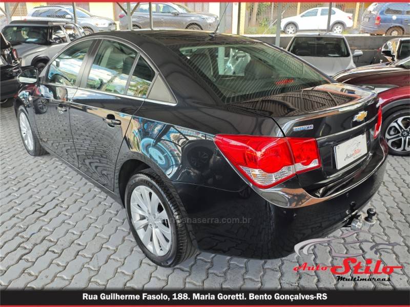 CHEVROLET - CRUZE - 2015/2015 - Preta - R$ 67.900,00