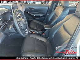 TOYOTA - COROLLA - 2020/2021 - Prata - R$ 128.900,00
