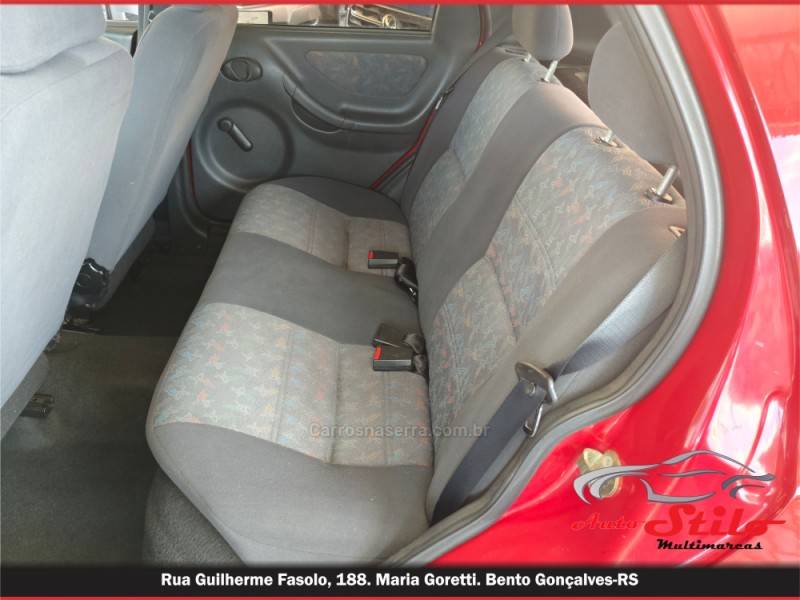 CHEVROLET - CELTA - 2002/2003 - Vermelha - R$ 19.900,00