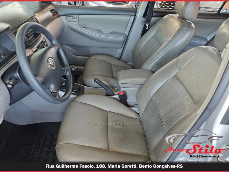 TOYOTA - FIELDER - 2005/2006 - Prata - R$ 42.900,00