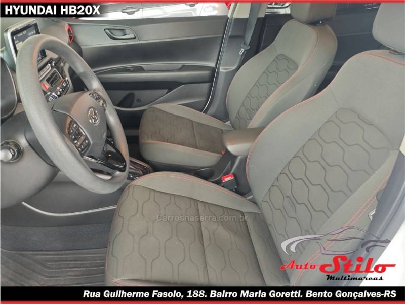 HYUNDAI - HB20X - 2021/2022 - Branca - R$ 84.900,00