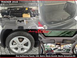 CHEVROLET - TRACKER - 2015/2015 - Branca - R$ 72.900,00