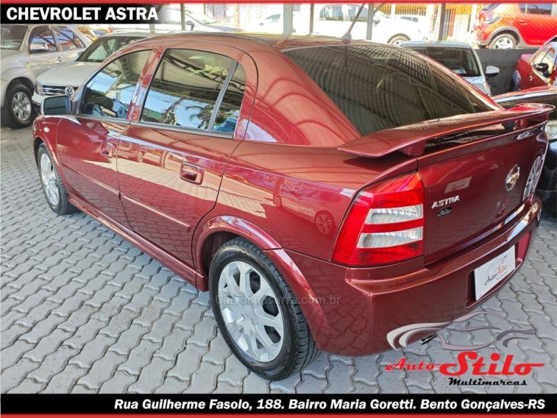 CHEVROLET - ASTRA - 2009/2010 - Vermelha - R$ 39.900,00