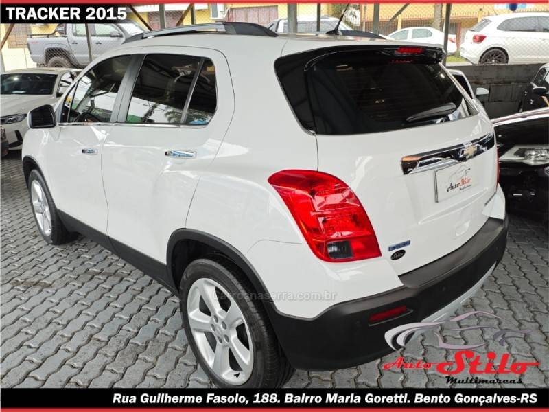 CHEVROLET - TRACKER - 2015/2015 - Branca - R$ 72.900,00