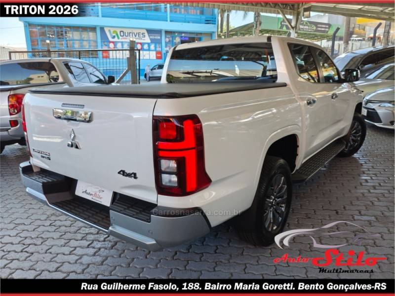 MITSUBISHI - L200 TRITON - 2025/2026 - Branca - R$ 300.000,00