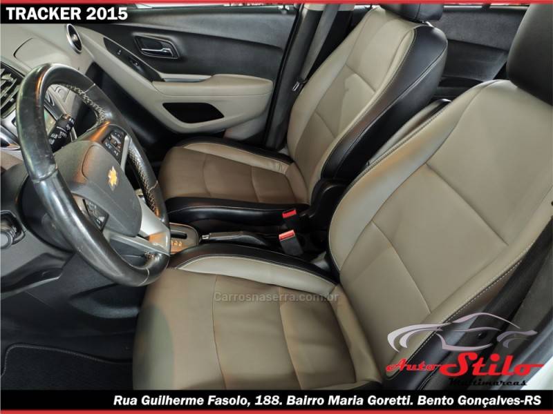 CHEVROLET - TRACKER - 2015/2015 - Branca - R$ 72.900,00