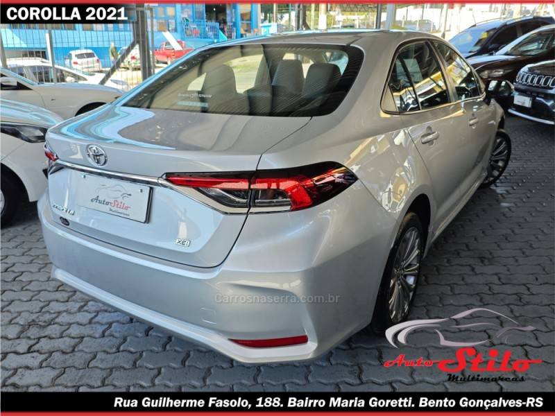 TOYOTA - COROLLA - 2020/2021 - Prata - R$ 128.900,00