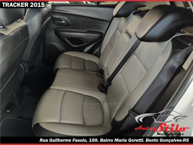 CHEVROLET - TRACKER - 2015/2015 - Branca - R$ 72.900,00