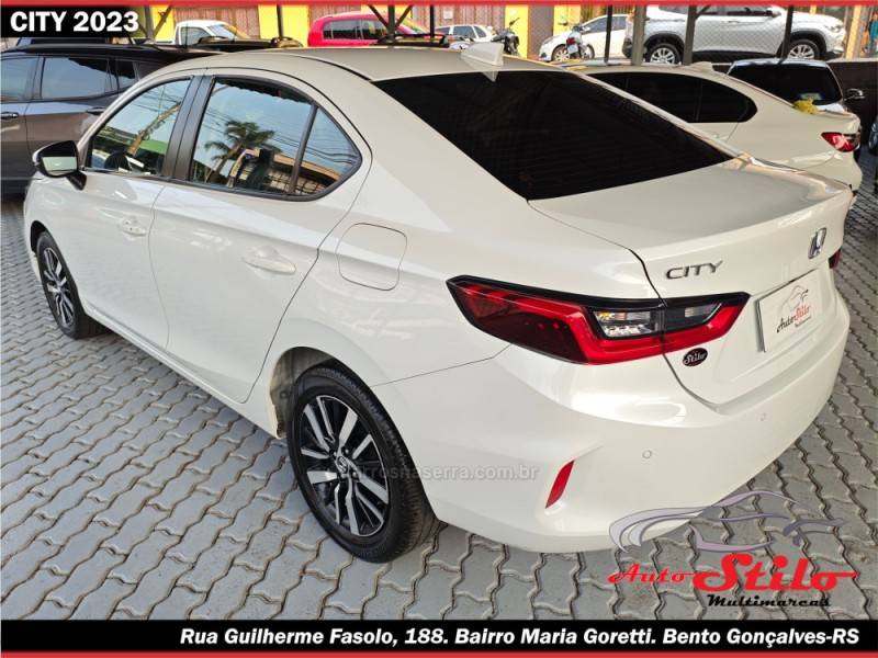 HONDA - CITY - 2022/2023 - Branca - R$ 107.900,00