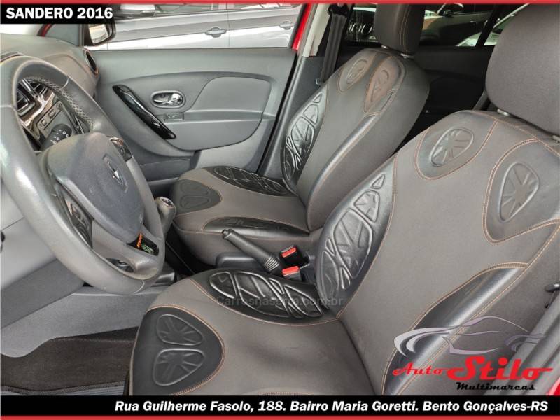 RENAULT - SANDERO - 2015/2016 - Vermelha - R$ 47.795,00