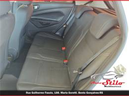 FORD - FIESTA - 2013/2014 - Branca - R$ 42.900,00