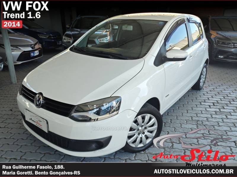 VOLKSWAGEN - FOX - 2013/2014 - Branca - R$ 44.900,00