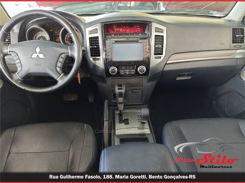 MITSUBISHI - PAJERO FULL - 2015/2016 - Prata - R$ 164.900,00