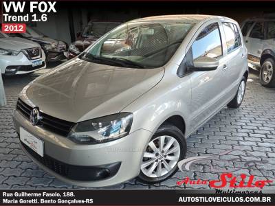 VOLKSWAGEN - FOX - 2012/2012 - Dourada - R$ 38.900,00