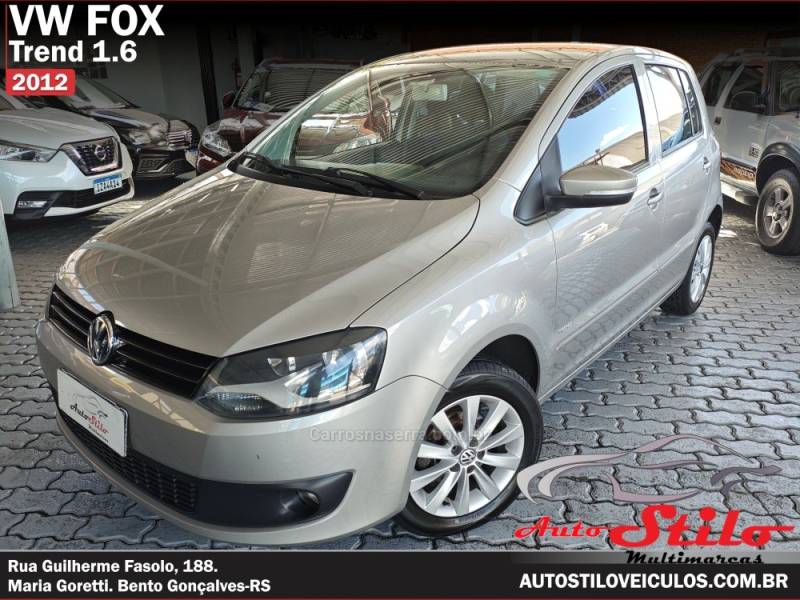 VOLKSWAGEN - FOX - 2012/2012 - Dourada - R$ 38.900,00