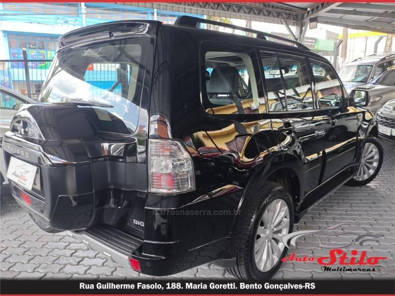 MITSUBISHI - PAJERO - 2014/2015 - Preta - R$ 154.900,00