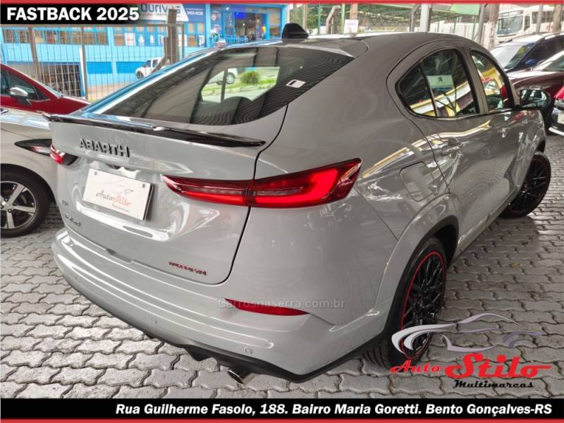 FIAT - FASTBACK - 2025/2025 - Cinza - R$ 148.900,00