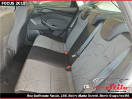 FORD - FOCUS - 2014/2015 - Prata - R$ 59.900,00