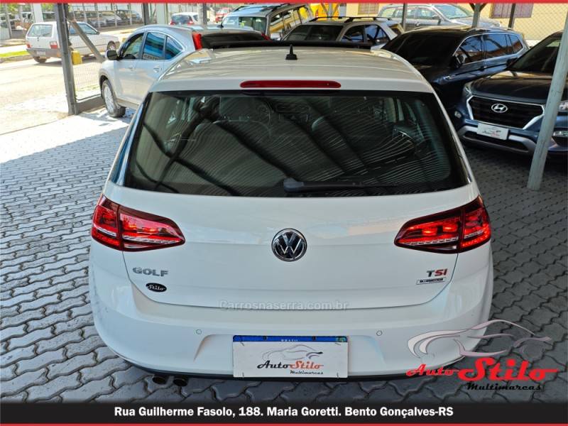 VOLKSWAGEN - GOLF - 2016/2016 - Branca - R$ 97.900,00